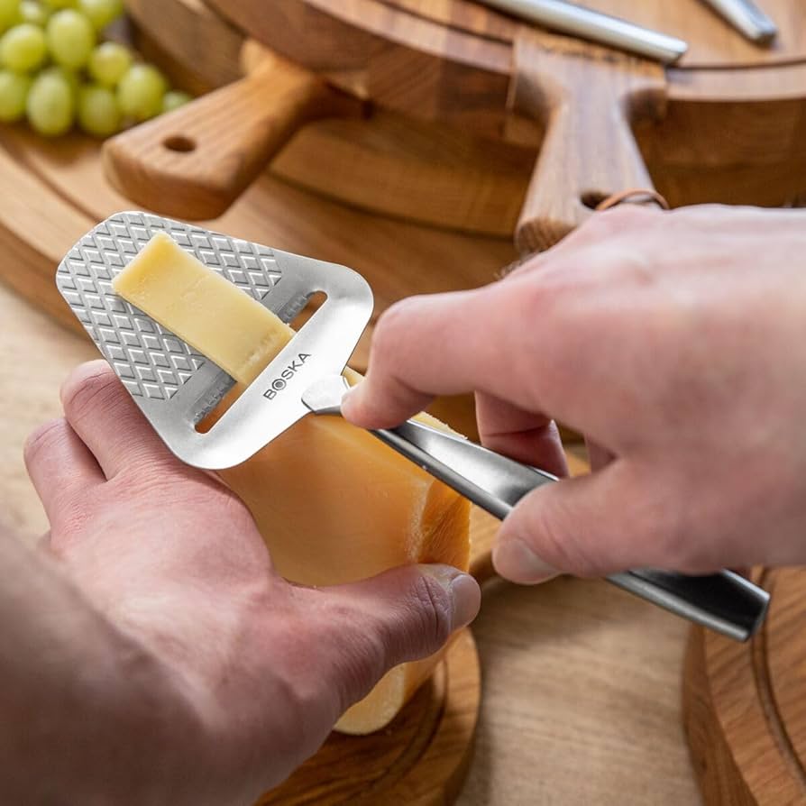 BOSSMAX CORPORATION_Wood cutting|chopping|slicing|cheese|serving|carving|pizza|bread_boardutensils|g