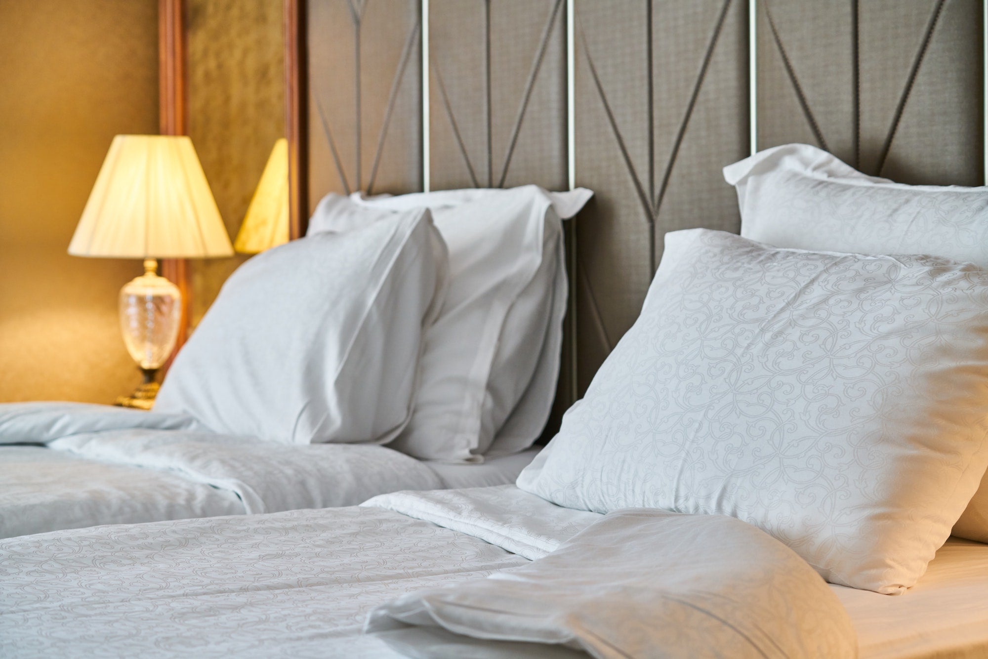 Wholesale Hotel Bedding Suppliers, Hotel Linen Sheets, Hotel Pillows